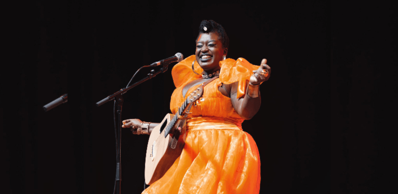 KYA LOUM AU FESTIVAL GNAOUA 2025 : L’AFRIQUE EN VOIX ET EN COULEUR